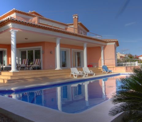 Lire la suite à propos de l’article Maison individuelle dans l’urbanisation Calpe I