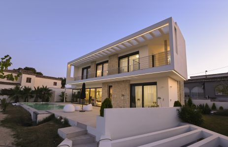 Lire la suite à propos de l’article Villa Irina